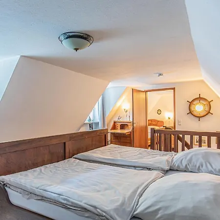 Fewo1846 - Lille Petuhtante Ii - Elegante Vintage-wohnung Mit 2 Schlafzimmern Apartment Flensburg